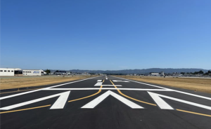 Runway-16l34r at VNY